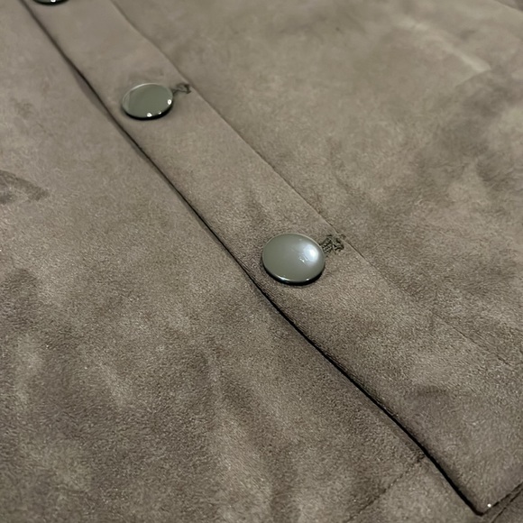 Ann Taylor Loft green suede skirt - Picture 2 of 4